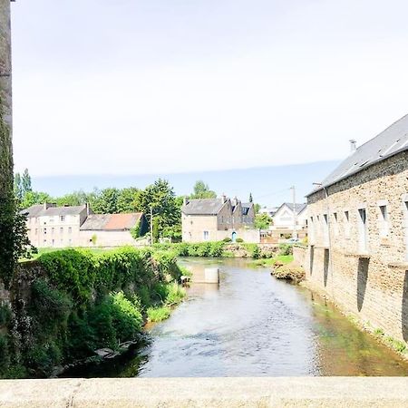 Nouveau ** Le Raffine Au Coeur De Guingamp ** Parking Extérieur photo